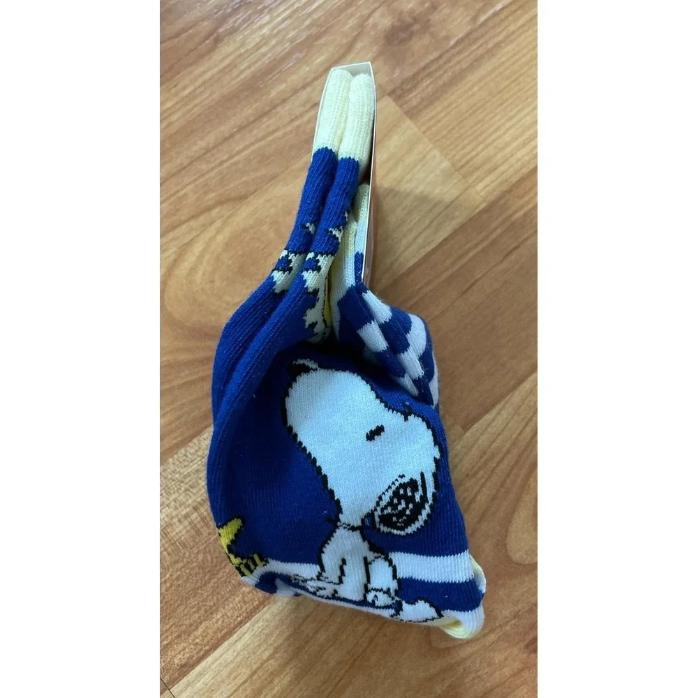 Peanuts‎ Snoopy Crew Socks Adult Size 6-13
